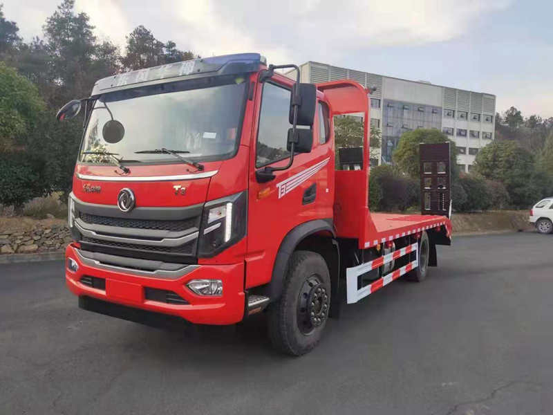 國(guó)六東風(fēng)T3平板運(yùn)輸車(chē)，80，90，120挖機(jī)拖車(chē)的首選！