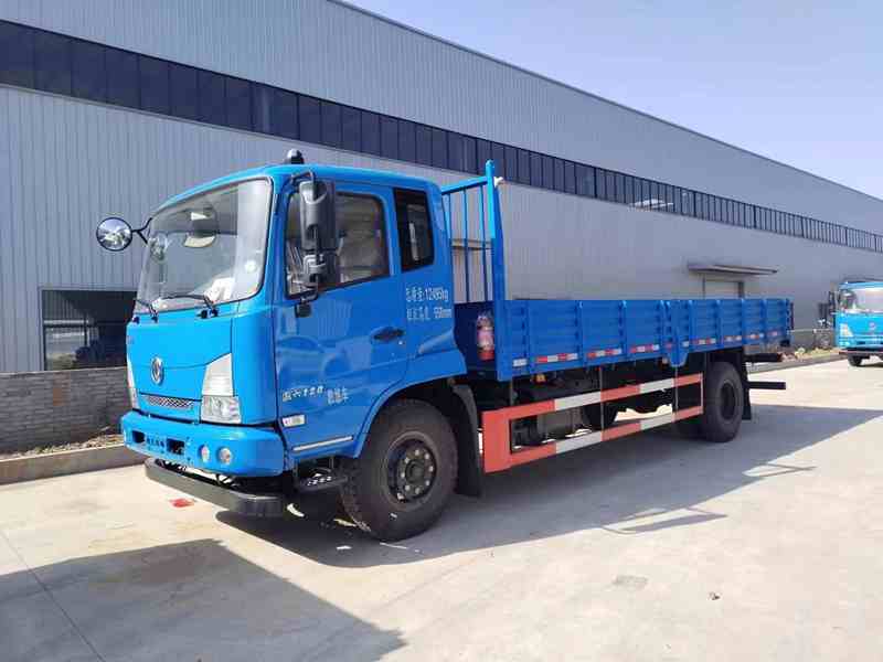 山東威海教練車(chē)：山東威海哪里可以買(mǎi)到東風(fēng)教練車(chē)